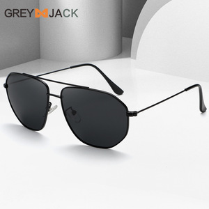 Gafas de Sol Aviador Unisex, Montura Metálica Negra, Lentes Polarizadas UV400 TAC Tipo 3, Gafas para Conducir y Pescar - Product Image 4