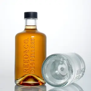 Bouteille en verre d'alcool avec LOGO en relief personnalisé, bouteille de <span class=keywords><strong>Gin</strong></span> de 700 ml <span class=keywords><strong>70</strong></span> <span class=keywords><strong>cl</strong></span>, prix d'usine - Product Image 1