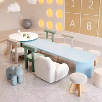 Table enfant style crème pour bibliothèque de maternelle, mobilier multifonctionnel avec blocs de construction et bureau et chaise de lecture