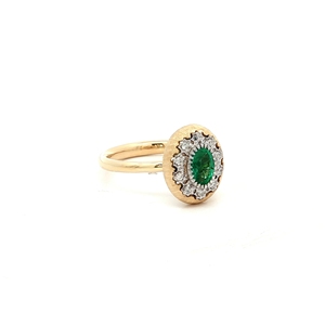 Oval-Cut Green Emerald <b>Cocktail</b> <b>Ring</b> in 18k Yellow <b>Gold</b> Exquisite 18k yellow <b>gold</b> <b>cocktail</b> <b>ring</b> featuring a prominent emerald - Product Image 4