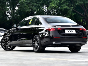 Voiture neuve 2025 <span class=keywords><strong>Mercedes</strong></span> <span class=keywords><strong>Classe</strong></span> <span class=keywords><strong>E</strong></span> <span class=keywords><strong>E</strong></span> 300L 2.0T 48V <span class=keywords><strong>Hybride</strong></span> Véhicule neuf Voiture de luxe à <span class=keywords><strong>essence</strong></span> pour adultes Berline en stock - Product Image 4