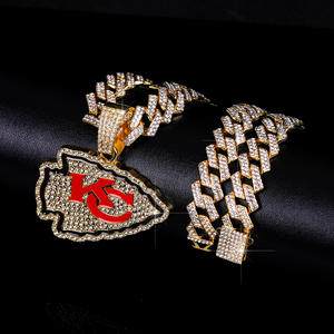 สร้อยคอจี้ผีเสื้อชุบทองอัลลอยด์สไตล์ยุโรปอเมริกันสำหรับเด็ก ดีไซน์แฟชั่นประดับเพชรเม็ดเล็ก - Product Image 3