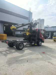 1suzu 4X2 6-10tons Cargo Tipper Truck Monte avec <span class=keywords><strong>grue</strong></span> à fusée et pince à bois - Product Image 3