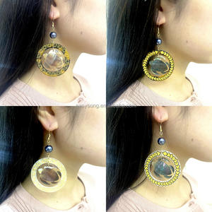 Boucles d'oreilles hawaïennes en forme de tortue pour femmes, boucles d'oreilles en nacre naturelle de haute qualité - Product Image 2