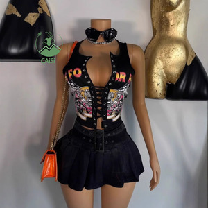 Top Senza Maniche <span class=keywords><strong>con</strong></span> Stampa Lettering e Lacci, Collo a V, Traforato, Sexy, per Club e Feste, Stile Streetwear, Estate 2026 - Product Image 1