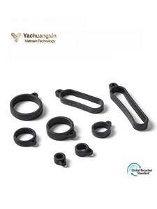 Anillo Colgante Ovalado de Silicona Negra con Orificio para Colgar y Hebilla de Elevación - Product Image 2