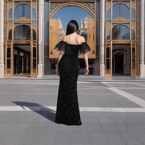 Vestido de noche estilo sirena con hombros descubiertos, color negro brillante, poliéster, ropa formal para mujer - Product Image 2