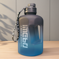 Meilleures ventes - Bouteilles d'eau de sport pour l'extérieur, 2 L (2000 ml), sans BPA, en plastique PETG recyclé