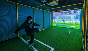 Simulador de fútbol interior Juego de proyección DE FÚTBOL interactivo para niños Centro de entretenimiento y parque trampolín - Product Image 4