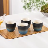 Lot de 4 tasses à thé matcha japonaises en porcelaine faites à la main, style Japandi, écologiques, compatibles lave-vaisselle, en stock pour la vente en gros, prêtes à expédier.