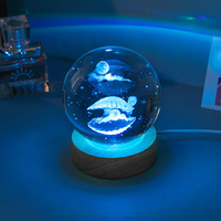 Lampe de nuit colorée dégradée Led boule de cristal 3d boule de cristal personnalisée avec base en bois