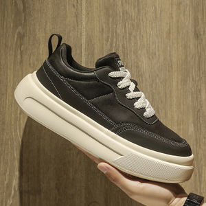 Marque de chaussures tendance pour hommes, design polyvalent et décontracté, chaussures de skate de niche pour adolescents à talons bas, offrant un confort optimal pendant l'activité. - Product Image 6