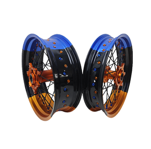 Juego de Ruedas Supermoto de Aluminio CNC 7116-T6 de 17 Pulgadas, Bicolor con Bujes Azules para <span class=keywords><strong>YAMAHA</strong></span> YZ YZF 125 250 <span class=keywords><strong>450</strong></span> 2024, Piezas Todoterreno - Product Image 5
