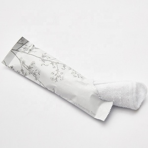 Respetuoso del medio ambiente Individual embalado peces laminados refrescante toallas húmedas. - Product Image 3