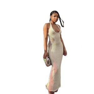 Robe longue maxi sans manches en crochet, décontractée, moulante, dos nu, style halter, pour la plage, personnalisée, vente en gros - Product Image 1