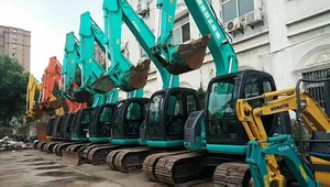 Offre Spéciale : Excavatrice d'occasion Kobelco SK135 14T avec Brise-roche, Tarière, Pince de préhension, Pompe hydraulique KYB, Certifiée CE - Product Image 3