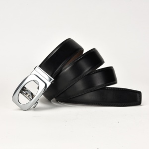 <span class=keywords><strong>Cintura</strong></span> da Uomo in Pelle <span class=keywords><strong>Nera</strong></span> <span class=keywords><strong>Opaca</strong></span> con Fibbia a Perno, Classica, Minimalista, Resistente, Impermeabile, per Uso Formale e Quotidiano - Product Image 4