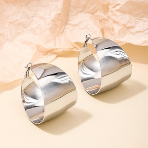 Jingciren Boutique, Venta Caliente Transfronteriza Europea y Americana, Caja de Regalo Elegante con Diseño Geométrico Circular, Estilo Moderno y Lujoso - Product Image 6