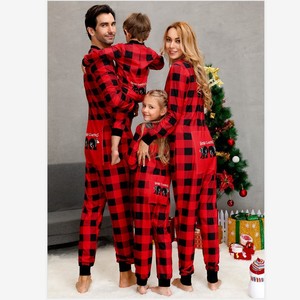 One Piece Poliéster Manga Longa Menino Menina Bebê Casal Home Wear Família Combinando Xadrez Natal Pijama Botão Macacão - Product Image 2