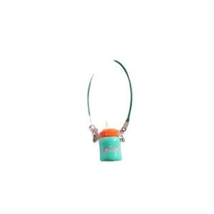 Nuevos y adorables llaveros con forma de biberones de dibujos animados, pequeños regalos decorativos para coches, bolsos y pequeños libros rojos. - Product Image 5
