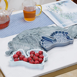 Chinese <b>Retro</b> Fish Shape Porcelain Fruit Plate For Wedding <b>Dining</b> <b>Table</b> Decorative Tray - Product Image 3