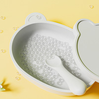 Nouvelle Arrivée Ensemble de Vaisselle pour Bébé en Silicone Personnalisé Forme d'Ours Bol d'Alimentation pour Enfants Couvercle à Ventouse Cuillère Motif Imprimé Durable Mignon