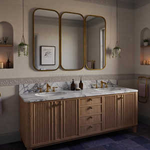 Meuble de salle de bain sur mesure en marbre blanc avec vasque, plan de toilette en pierre naturelle et meuble en bois de chêne - Product Image 5