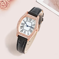 WJ-11142 gros bijoux élégants Unique femmes montre 2023 Tonneau diamant montre à Quartz pour les filles acceptent les petits OEM