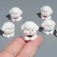 Chien en résine floquée blanc, adorable, style vent, micro-paysage, décoration de bureau et de voiture, petits ornements, artisanat de qualité supérieure