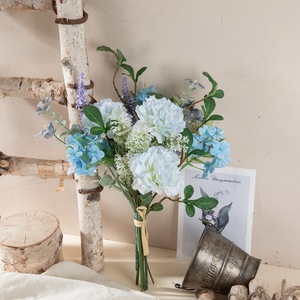 Escuchando el Viento, Ramo de Claveles Artificiales, Plástico Azul, Decoración para Bodas y Hogar CF01286 - Product Image 1
