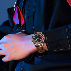 Montre pour homme de <span class=keywords><strong>casino</strong></span> à roulette, vente en gros personnalisée transfrontalière, très vendue : bracelet en cuir brillant, étanche, montre-bracelet à quartz tendance - Product Image 5