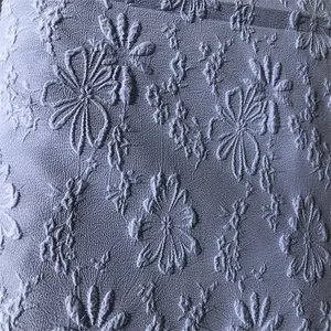 Tissu en crêpe de soie de mûrier lisse et brillant coloré 100% polyester pour pyjamas et robes de mariage