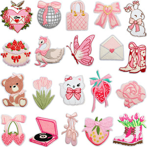 Fer sur broderie rose Saint Valentin amour coeur ours gâteau papillon Discoball Ballet mariage Patch pour les filles - Product Image 1