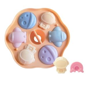 Spaceman bricolage <span class=keywords><strong>moule</strong></span> de cuisson en <span class=keywords><strong>Silicone</strong></span> <span class=keywords><strong>moule</strong></span> à gâteau au <span class=keywords><strong>chocolat</strong></span> en <span class=keywords><strong>Silicone</strong></span> avec couvercle pouding fabricant d'aliments pour bébés <span class=keywords><strong>moule</strong></span> de nourriture pour animaux de compagnie - Product Image 1