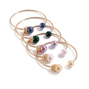 Komi 2022 nuovo braccialetto colorato del braccialetto del polsino delle perle per il commercio all'ingrosso dei gioielli del braccialetto placcato oro hawaiano di dimensione regolabile delle donne