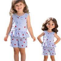 Nouvel ensemble deux pièces chic et décontracté de style coréen pour filles, composé d'un haut à manches courtes à imprimé fraises avec nœud et d'un short
