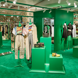 Éclairage LED en bande, corps en acrylique, structure robuste, comptoir d'exposition, design intérieur de haute qualité pour <span class=keywords><strong>magasin</strong></span> de vêtements - Product Image 2