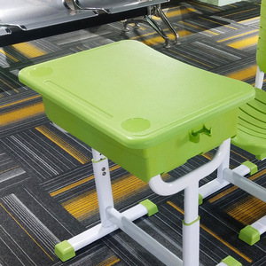 Juego de escritorio y silla de estudio Mingzhong para niños, ajustable con tornillos, muebles escolares de plástico para niños, color verde. - Product Image 2