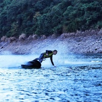 Jetfly Livraison gratuite Équipement pour athlète Jetboard CE Super planche de surf Wakeboard à eau motorisé Planche de surf hydroélectrique