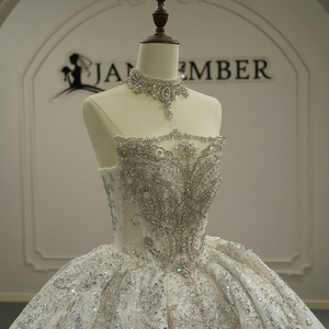 Gt26055 Nuevo Vestido de Novia Moderno de Alta Calidad con Apliques de Diamantes, Cola de Capilla Lujosa y Voluminosa para la Novia - Product Image 2