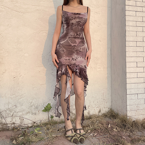 เดรสสายเดี่ยวพิมพ์ลายศิลปะสไตล์วินเทจ ดีไซน์คอเสื้อแบบดรอป ทรงเอ-ไลน์  สำหรับสาวฮอต  ทรงเข้ารูป ความยาวปานกลาง - Product Image 4