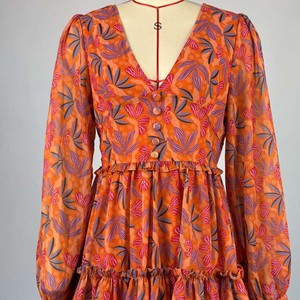 เดรสแฟชั่นผู้หญิง แขนยาว คอวี เอวสูง พิมพ์ลายสดใส - Product Image 6