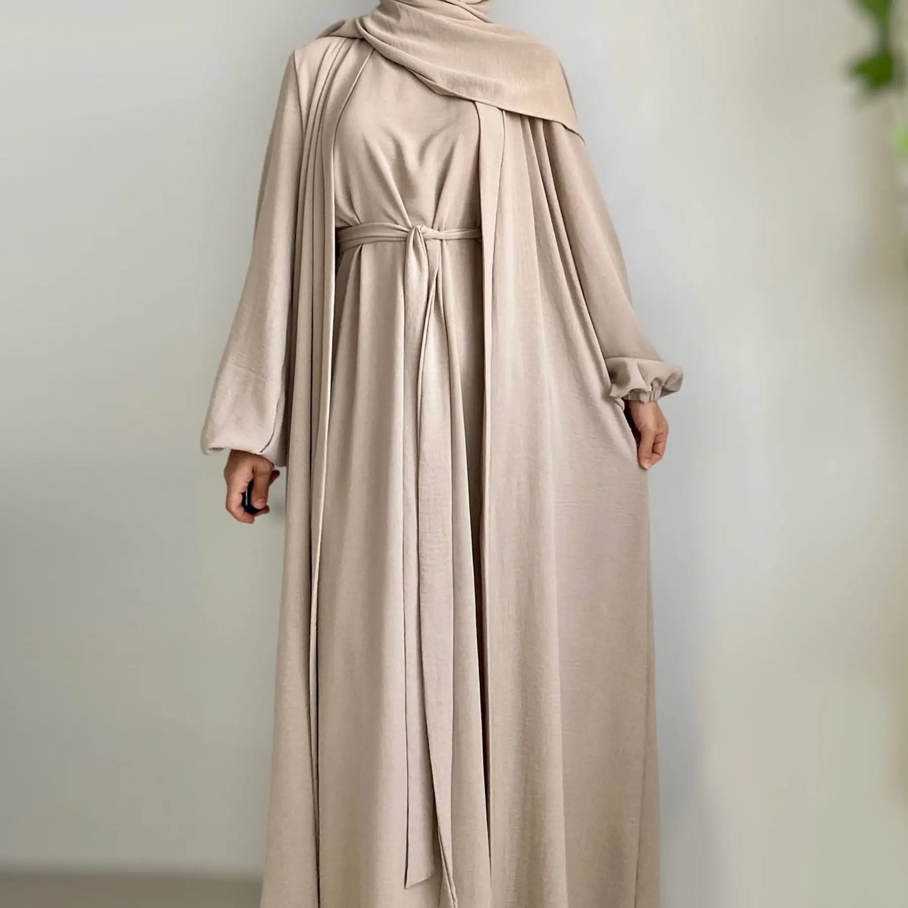 Vente en gros de vêtements traditionnels musulmans saoudiens islamiques dubai 2024 Fabricants de vêtements de mode abaya Vêtements pour femmes Ensemble de robes 2 pièces eid
