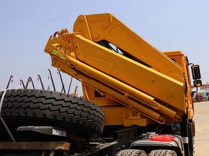 Grue montée sur camion SHACMAN 6,3 tonnes à direction universelle 360° et 10 roues, mouvement facile, sans angle mort, haute flexibilité, utilisation simple - Product Image 3
