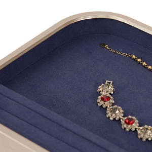 Plateau de présentation de bijoux personnalisé en microfibre avec cadre en métal doré pour bagues, colliers et pendentifs – Boîte de rangement pour bagues - Product Image 5