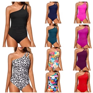 Vente en gros de hauts pour femmes, maillots de bain, sacs, bikinis, robes assorties, et hauts de marque en vrac pour femmes pour 2026 - Product Image 1