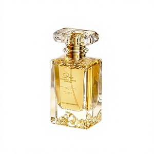น้ำหอม CDH Eau De Parfum กลิ่นหอมติดทนนาน คลาสสิก กลิ่นดอกไม้ ผลไม้ และไม้หอม  ความเข้มข้น 20% สำหรับผู้ชายและผู้หญิง - Product Image 2