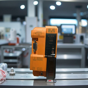 用于工业控制和编程的原始仓库库存PLC模块7a0352.70 5ap920-1505-01 - Product Image 3