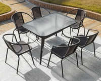 Conjunto de Comedor Moderno y Resistente para Exteriores, Sillas de Metal, Mesa Rectangular de Vidrio con Diseño de Ondas de Agua y Estructura de Hierro