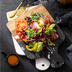 Planche à découper de cuisine en bois d'acacia massif, écologique, durable, avec poignée, en marbre et bois d'acacia, personnalisée, en gros, pour steak, fruits - Product Image 5